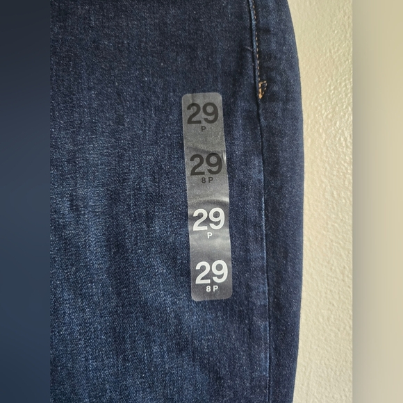 NWT! GAP, High Rise Vintage Slim Jeans, Rinsed, Size 29P- $70 - Picture 7 of 11